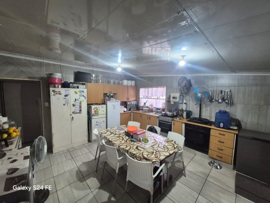 4 Bedroom Property for Sale in Oos Einde North West